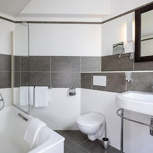 Habitación Clásica con Cama King